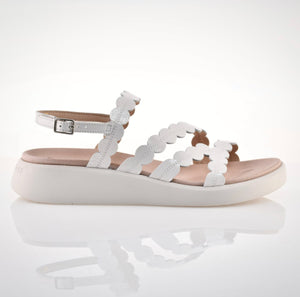 Wonders C-6531 Lack V Off White Patent Leather Buckle Sandal Made In Spain