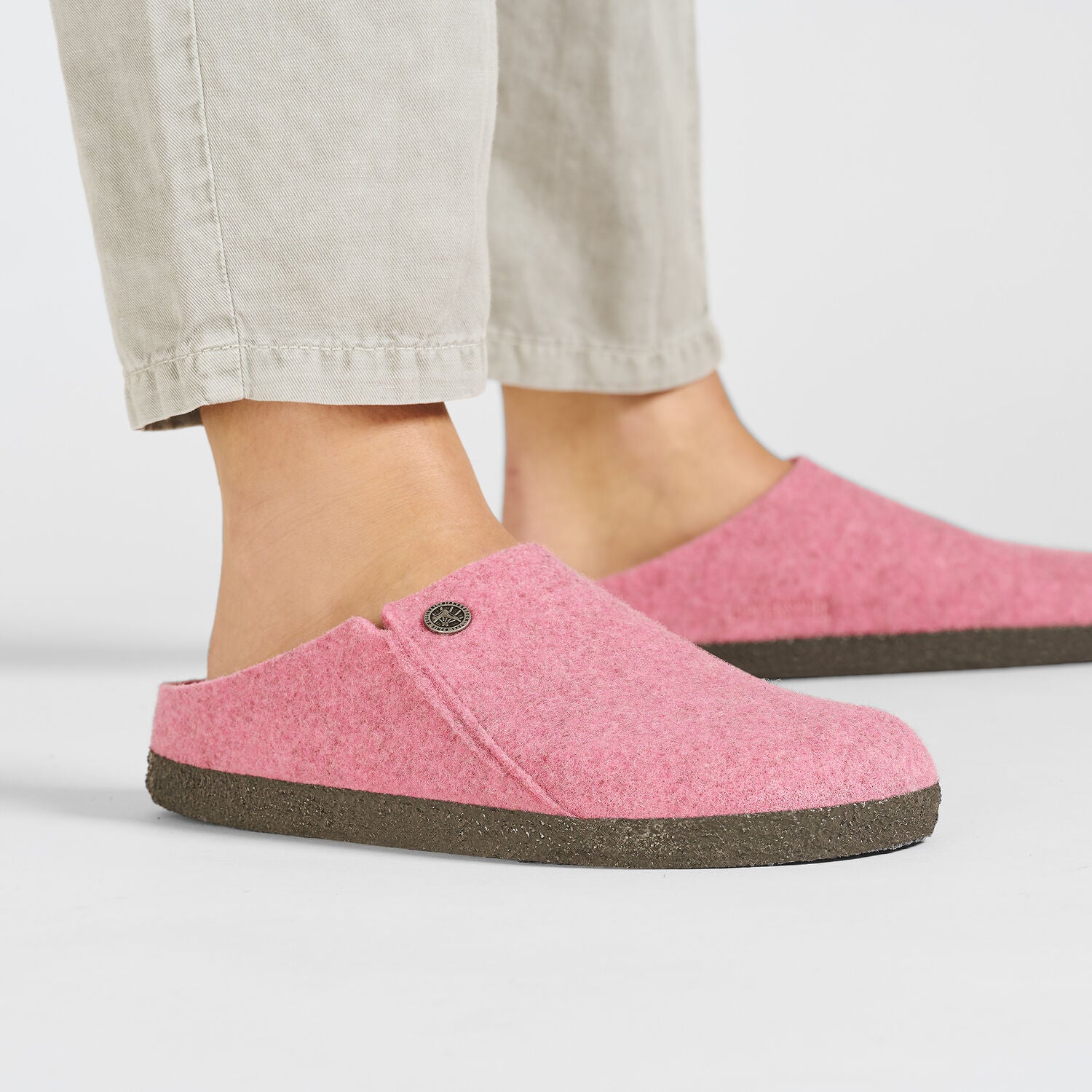 Birkenstock Zermatt Rivet Split Fuchsia Tulip Pink Wool Felt Clog Shearling Removable Footbed