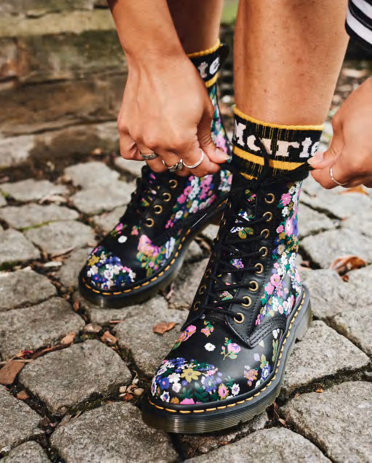 Dr. Martens 1460 Pascal Black Multi Vintage Floral Backhand Ankle 8 Eyelet Boot