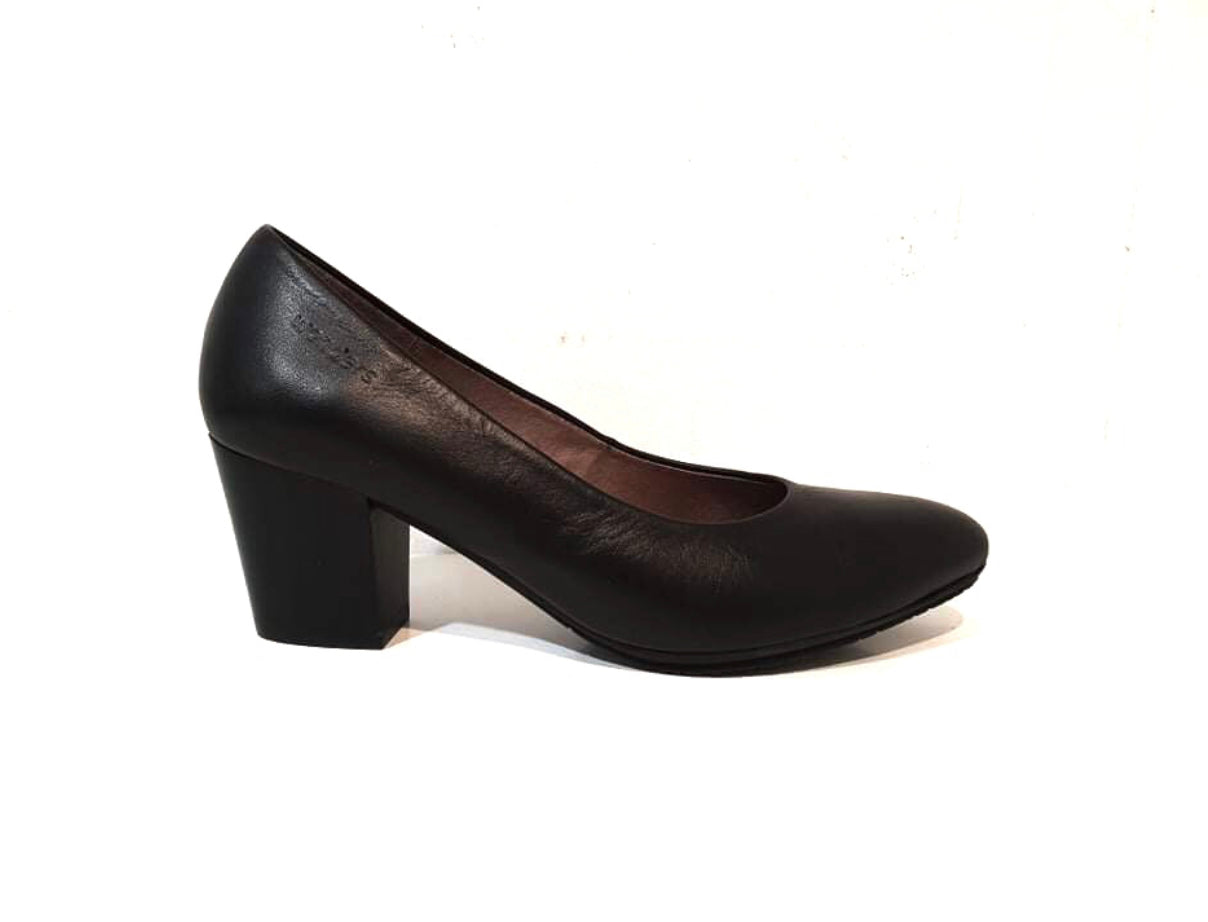 Wonders I-4722 Negro Black Leather Court Shoe Made In Spain